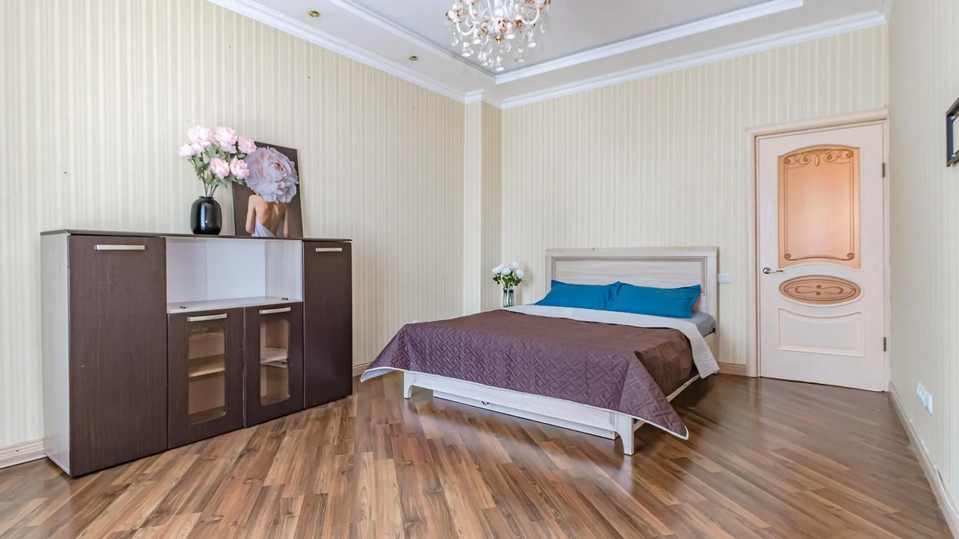 Просторная 4Х Комнатная Квартира Рядом С Байтереком Nur-Sultan  Apartment Nur-Sultan (Astana)