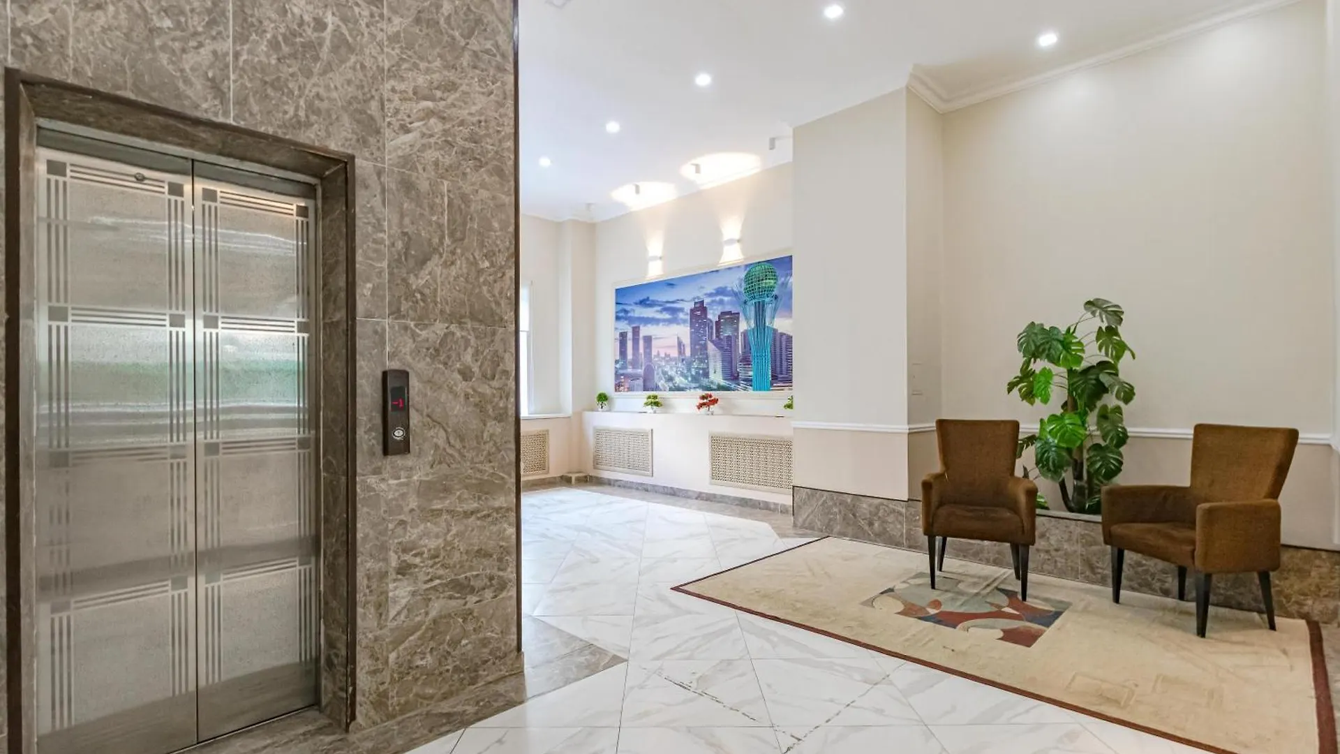 Просторная 4Х Комнатная Квартира Рядом С Байтереком Nur-Sultan  Kazakhstan